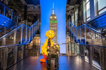 Caroll Spinney and Big Bird visit the Empire State Building