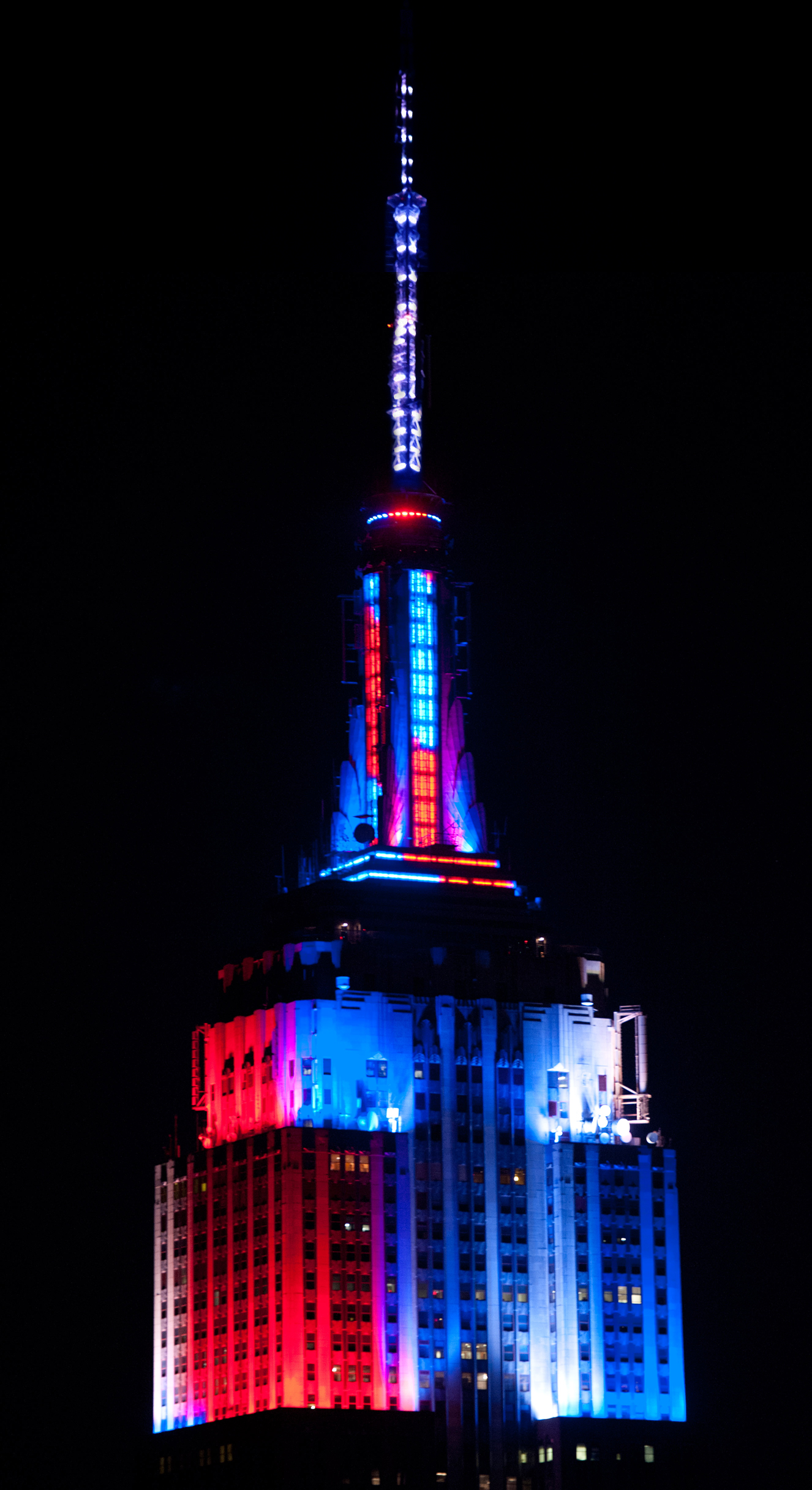 july 4th empire building state lighting tower independence lights shine nyc lit empirestatebldg esbnyc