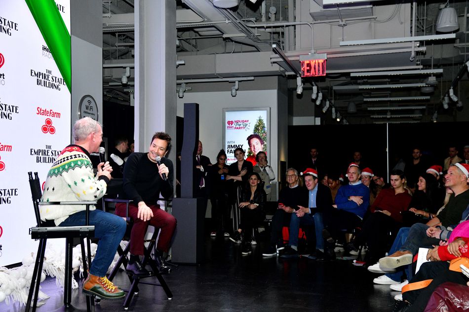 Jimmy Fallon and Elvis Duran with fans