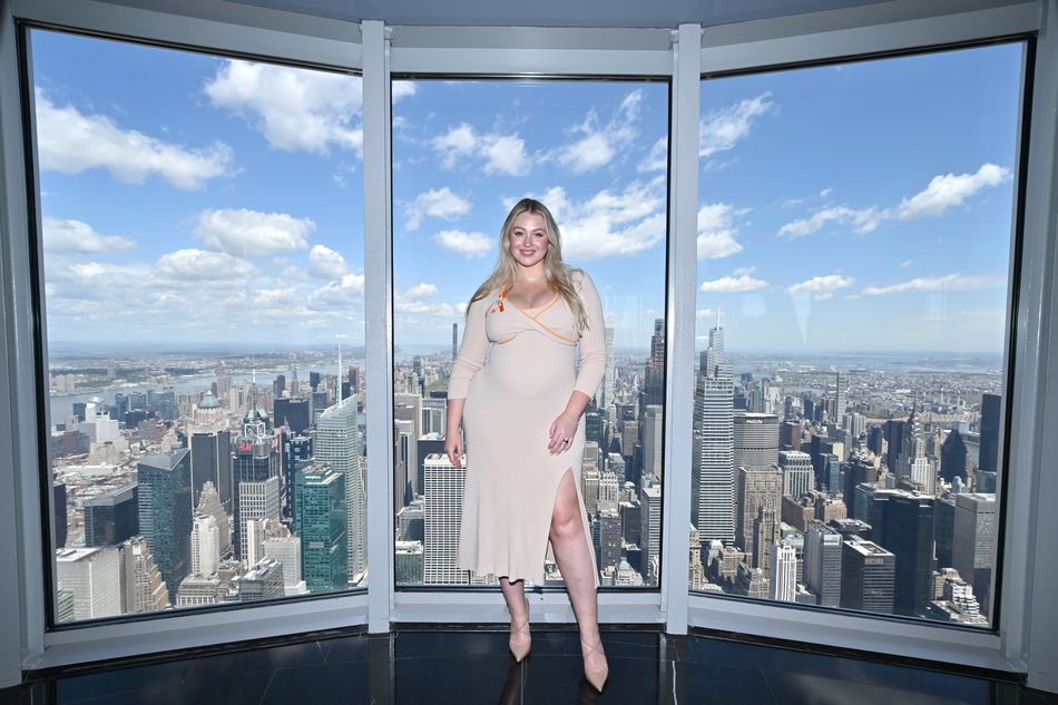 Iskra Lawrence on the 102nd Floor Observatory