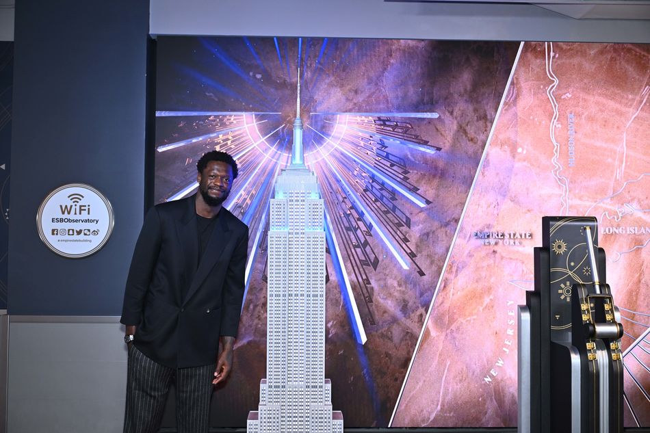 Julius Randle lights ESB