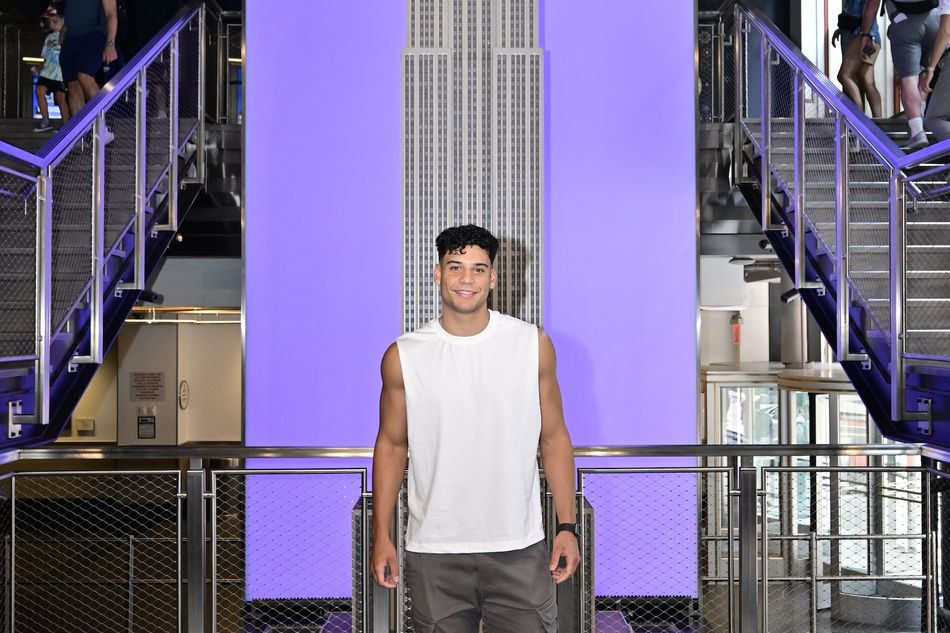 Kenny Rodriguez visits ESB to celebrate the Love Island USA reunion episode