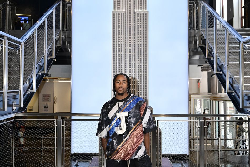 Kordell Beckham visits ESB to celebrate the Love Island USA reunion episode