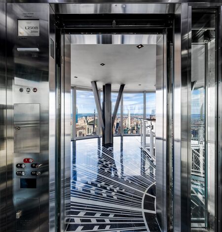 Guests love the immersive exhibits and observation decks at the Empire State Building