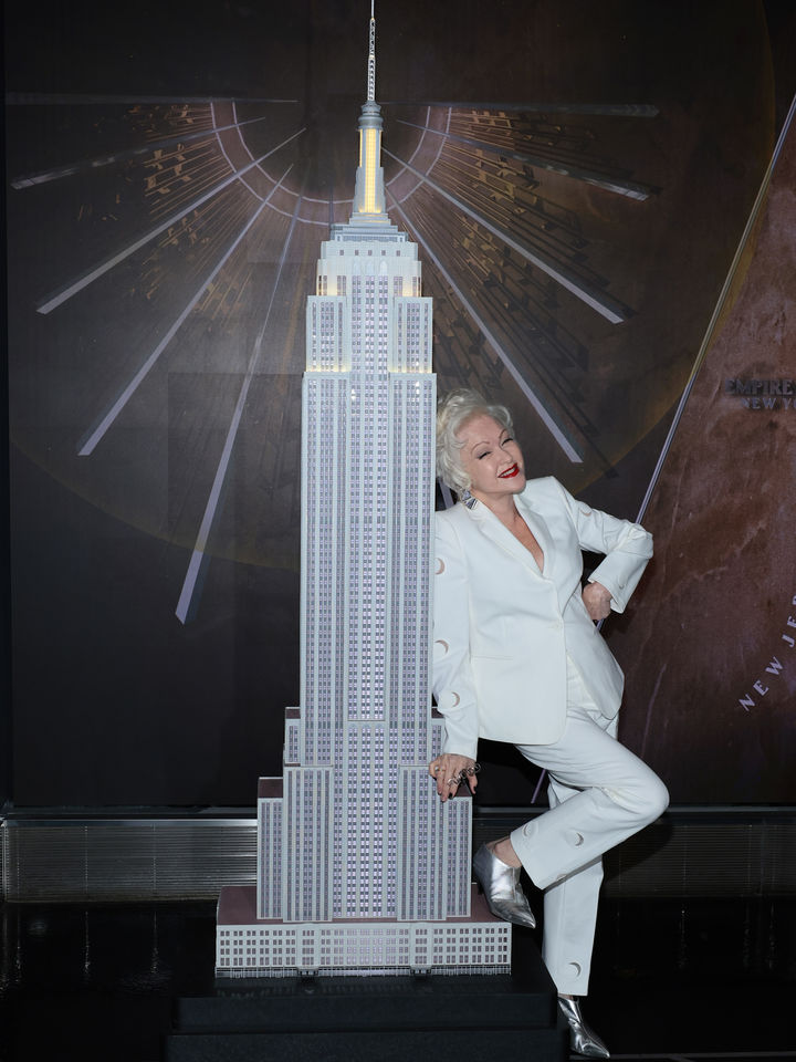 Cindy Lauper with the Empire State Building model